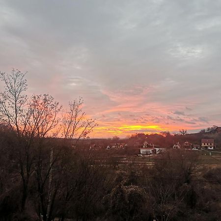 Illaberek Turistaház Sukoro Ruang foto