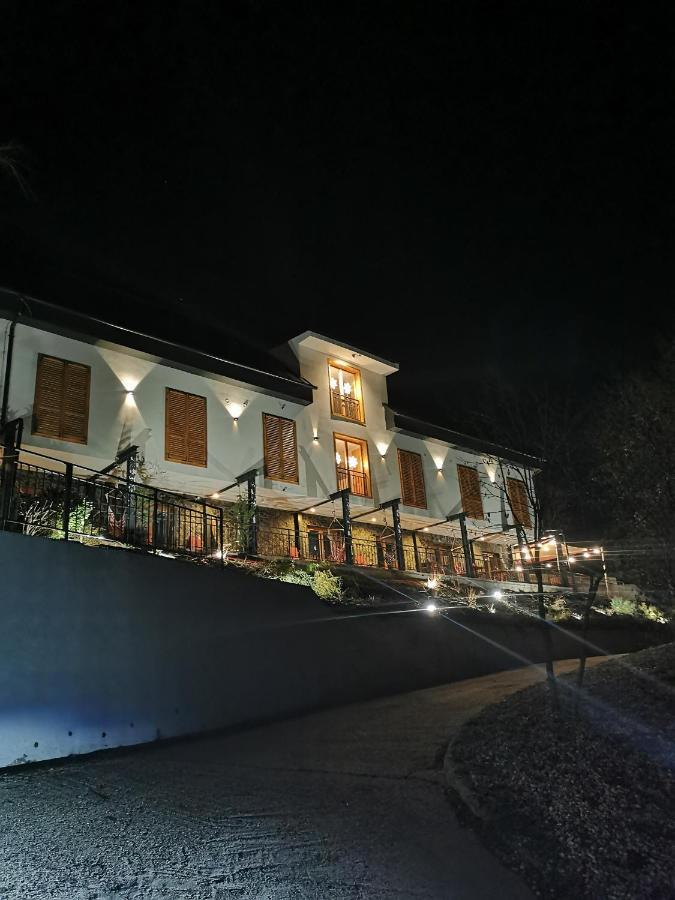 Illaberek Turistaház Sukoro Bagian luar foto