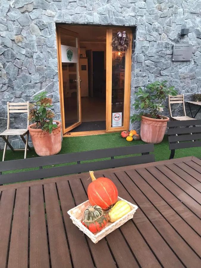 Illaberek Turistaház Sukoro Bagian luar foto