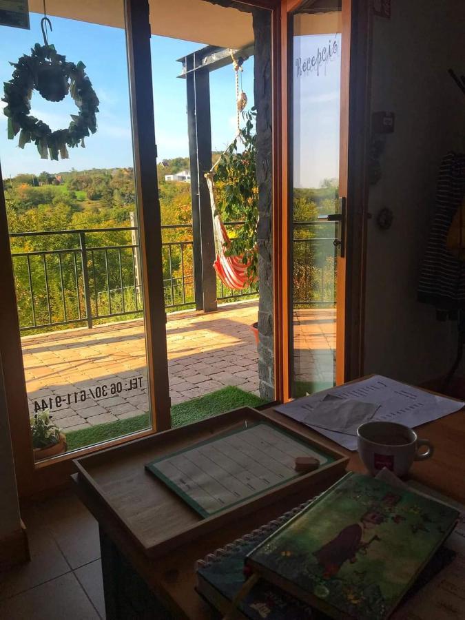 Illaberek Turistaház Sukoro Bagian luar foto