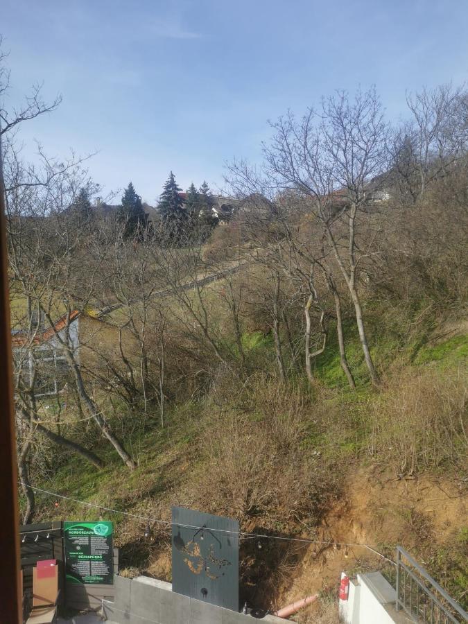 Illaberek Turistaház Sukoro Bagian luar foto
